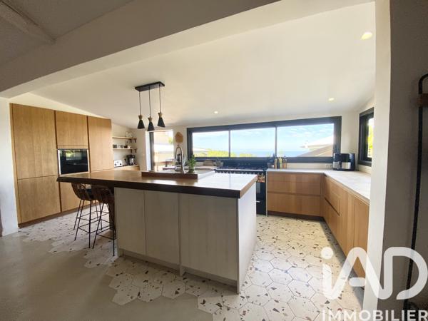 Maison à vendre 6 pièces 240 m² Saint-Pierre