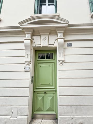 LOCATION NUE A L ANNEE BEAU 2 PIECES - CANNES