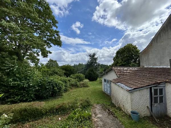 Beautiful 2-Bed Home with Garage, Garden & Parking