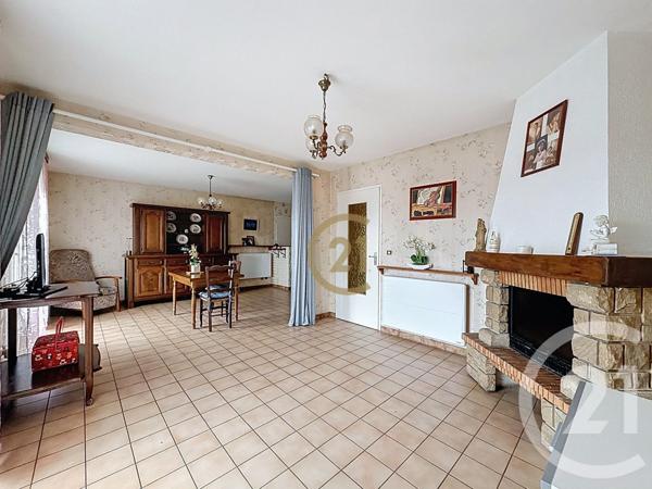 Maison à vendre  7 pièces - 106,72 m2 LURE - 70