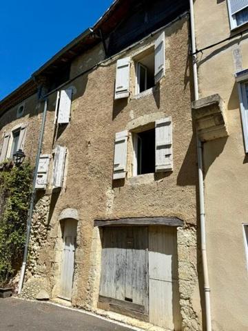 Jegun - Jolie maison de village avec grand garage et possibilité terrasse