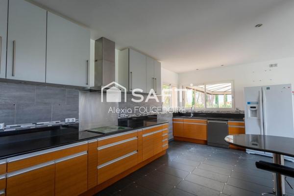 MAGINIFIQUE MAISON ARCHITECTE AVEC PISCINE