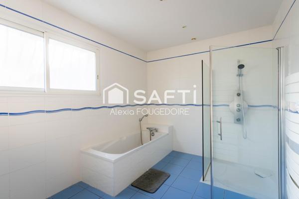 MAGINIFIQUE MAISON ARCHITECTE AVEC PISCINE