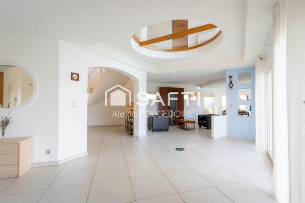 MAGINIFIQUE MAISON ARCHITECTE AVEC PISCINE