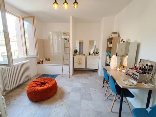 🌟 Maison T6 de 152 m² à Nogaro – Centre-ville & Jardin arboré
