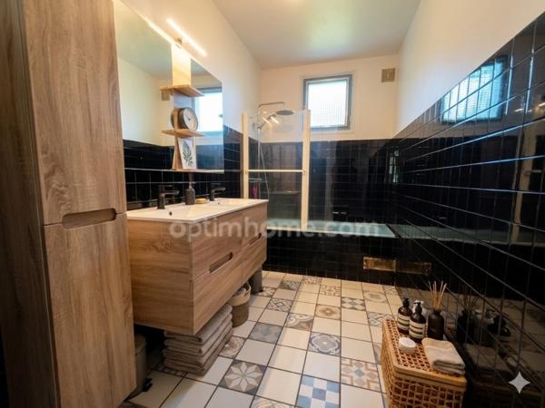 🌟 Maison T6 de 152 m² à Nogaro – Centre-ville & Jardin arboré