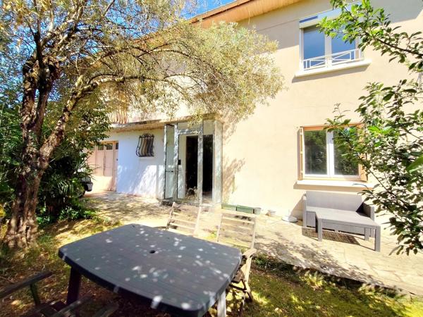 🌟 Maison T6 de 152 m² à Nogaro – Centre-ville & Jardin arboré
