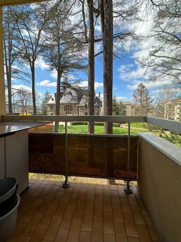 Appartement 3 pièces (82 m²) à vendre à SAINT PRIEST EN JAREZ