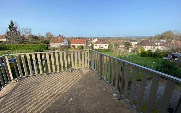 Maison à vendre    5 pièces •  Magnac-Bourg