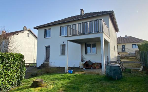 Maison à vendre    5 pièces •  Magnac-Bourg