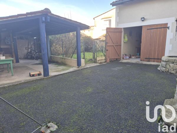 Maison 7 pièces de 165 m² à Aigre (16140)