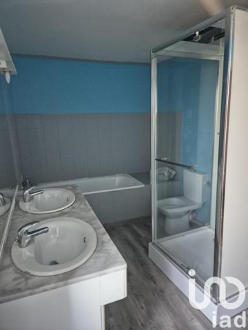 Maison 7 pièces de 165 m² à Aigre (16140)