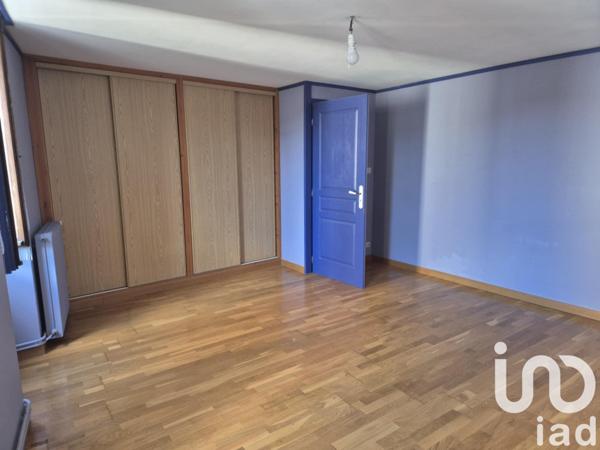 Maison 7 pièces de 165 m² à Aigre (16140)