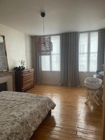 DEPT DE LA VIENNE (86) A VENDRE Maison BOURGEOISE TYPE 8 pièces A CHATELLERAULT (86)