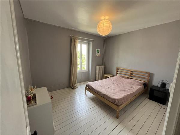 Maison à louer 741 € CC ANGOULEME 3 p 97 m² DPE E