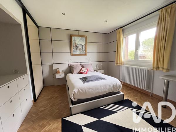 Maison à vendre 5 pièces 143 m² Saint-Martin-aux-Chartrains