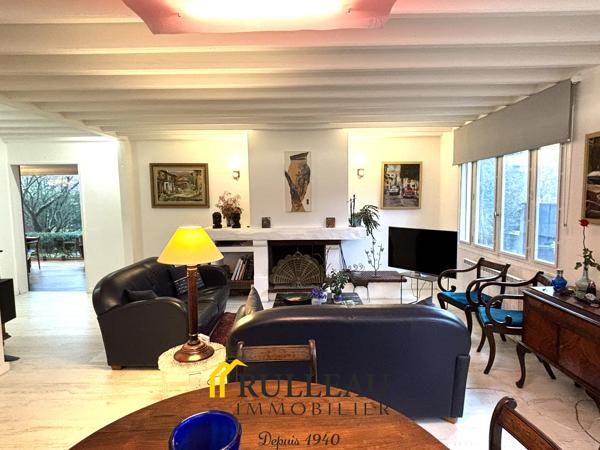 Maison familiale 208 m² avec dépendance 40 m², jardin de 553 m² et 5 chambres à Caudéran, secteur recherché Détails des diagnostics énergétiques