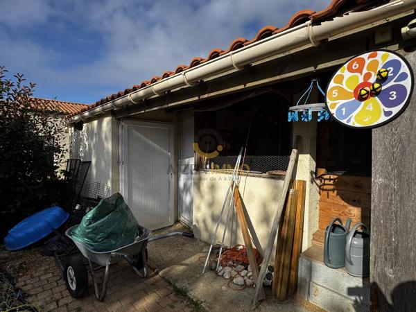 Les Herbiers Belle maison familiale sur sous-sol avec 6 chambres