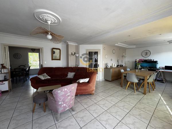 Les Herbiers Belle maison familiale sur sous-sol avec 6 chambres