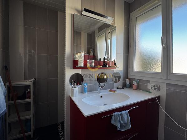 Les Herbiers Belle maison familiale sur sous-sol avec 6 chambres