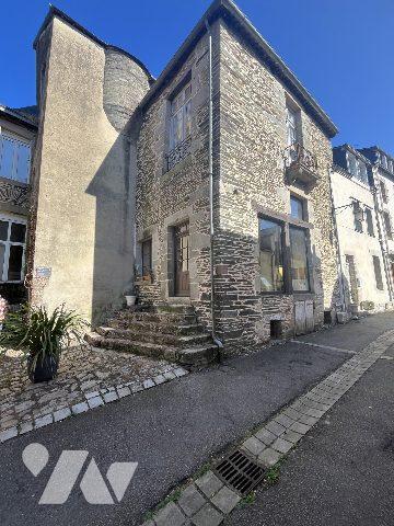 Maison d’habitation de charme, mitoyenne