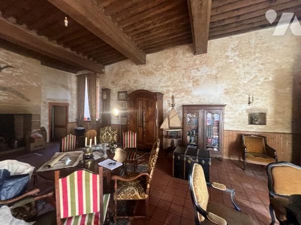 Maison d’habitation de charme, mitoyenne