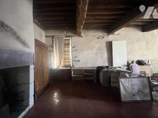 Maison d’habitation de charme, mitoyenne