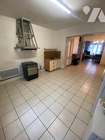 COULOGNE MAISON DE VILLE 2 CHAMBRES COUR