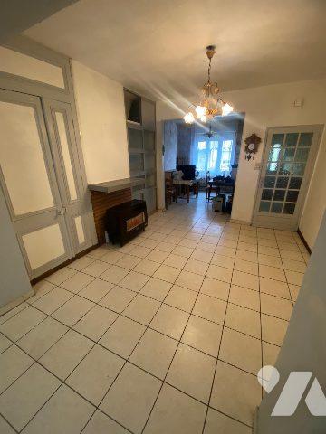 COULOGNE MAISON DE VILLE 2 CHAMBRES COUR