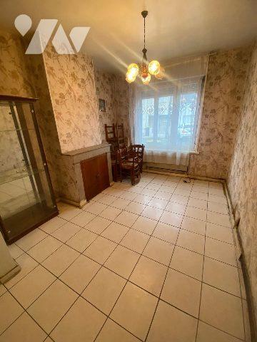 COULOGNE MAISON DE VILLE 2 CHAMBRES COUR