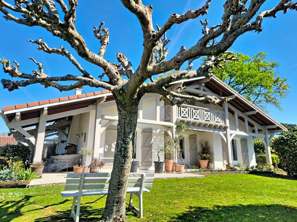 Seignosse (40510) Maison Traditionnelle T7 de 170 m² – Terrain de 1700 m² au Calme, Piscinable et constructible