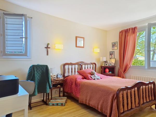 Seignosse (40510) Maison Traditionnelle T7 de 170 m² – Terrain de 1700 m² au Calme, Piscinable et constructible