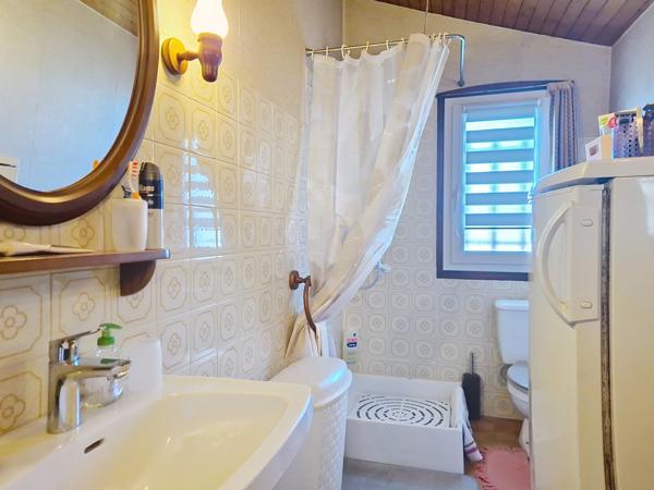 Seignosse (40510) Maison Traditionnelle T7 de 170 m² – Terrain de 1700 m² au Calme, Piscinable et constructible