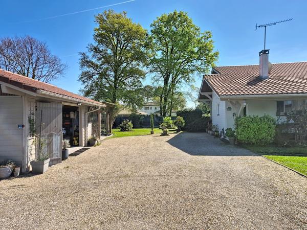 Seignosse (40510) Maison Traditionnelle T7 de 170 m² – Terrain de 1700 m² au Calme, Piscinable et constructible