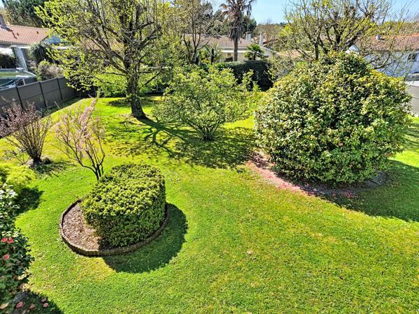 Seignosse (40510) Maison Traditionnelle T7 de 170 m² – Terrain de 1700 m² au Calme, Piscinable et constructible