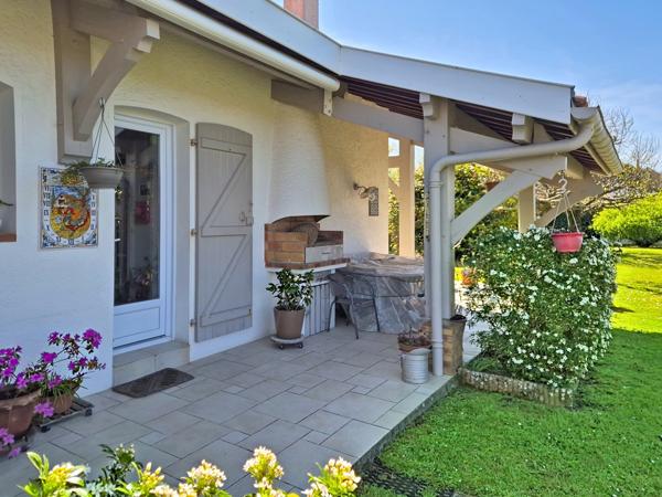 Seignosse (40510) Maison Traditionnelle T7 de 170 m² – Terrain de 1700 m² au Calme, Piscinable et constructible