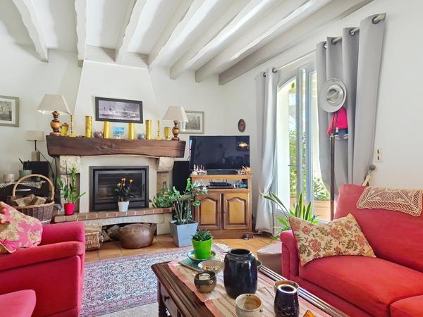 Seignosse (40510) Maison Traditionnelle T7 de 170 m² – Terrain de 1700 m² au Calme, Piscinable et constructible