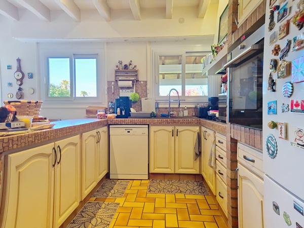 Seignosse (40510) Maison Traditionnelle T7 de 170 m² – Terrain de 1700 m² au Calme, Piscinable et constructible