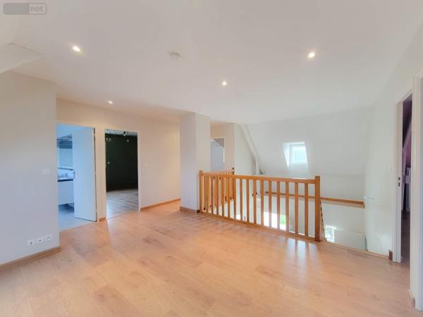 Maison à vendre à Saint-Cyr-sur-Loire dans l'Indre-et-Loire (37540), ref : 042/1164