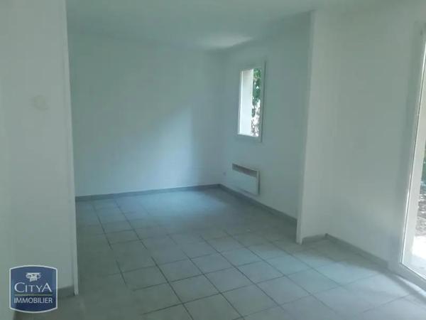 Appartement à louer 1 pièce 31.87m² Brive-la-Gaillarde (19100)