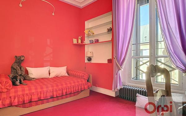 Maison à vendre    6 pièces • 188 m2 Vanves