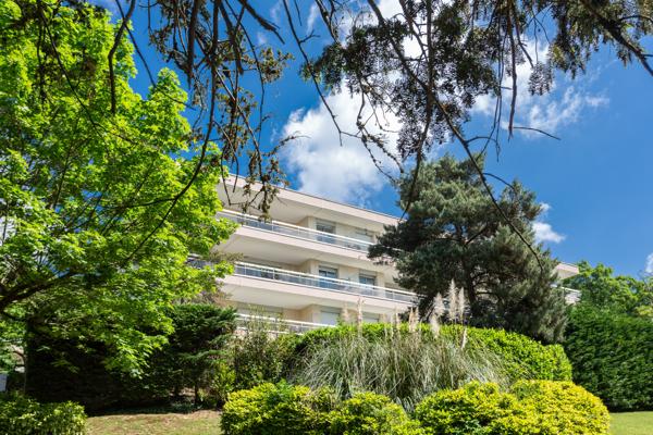 Appartement
         3 pièces
        - 68 m² Exclusivité 275 000 € *