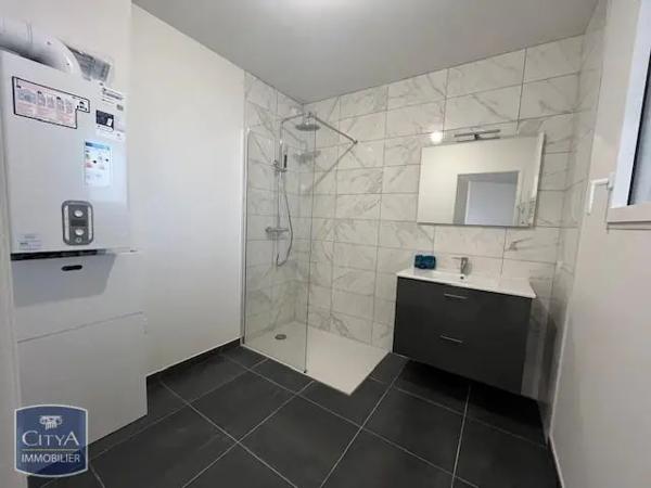 Appartement à louer 2 pièces 45.39m² Chamalières (63400)