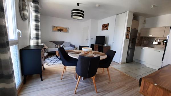 A VENDRE à Saint Barthélémy d'anjou limite Angers Appartement T2 46 m²