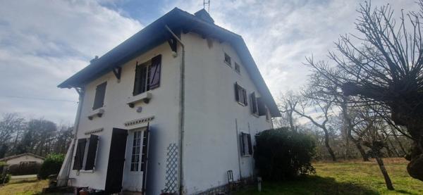 Maison à vendre 8 pièces LOSSE (40)