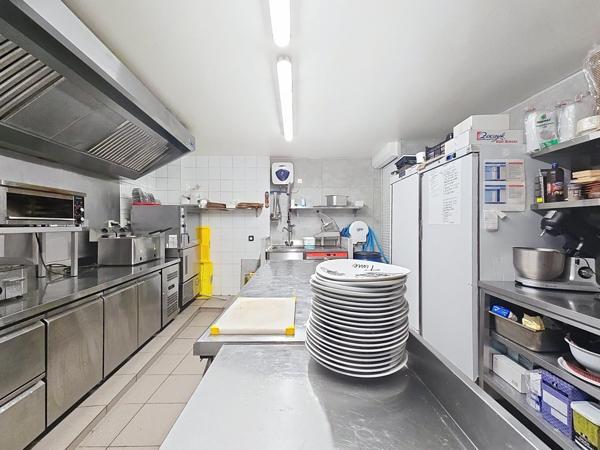 Murs et Fonds de commerce, restaurant  110 m²