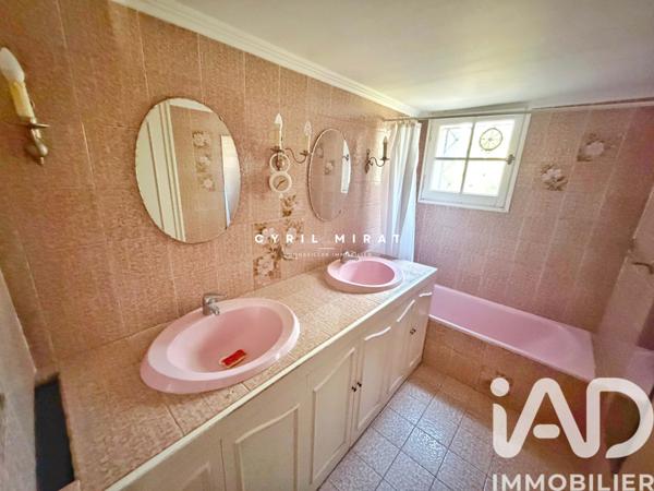 Maison à vendre 6 pièces 140 m² Sanary-sur-Mer