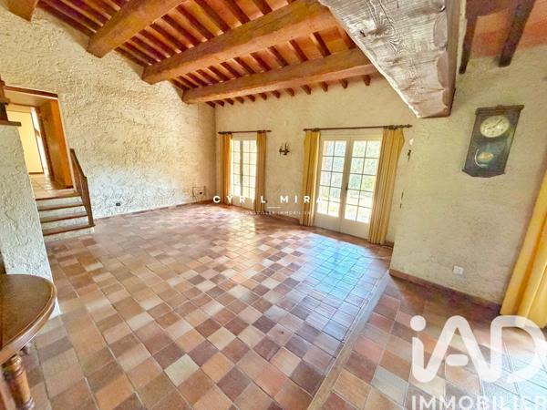 Maison à vendre 6 pièces 140 m² Sanary-sur-Mer