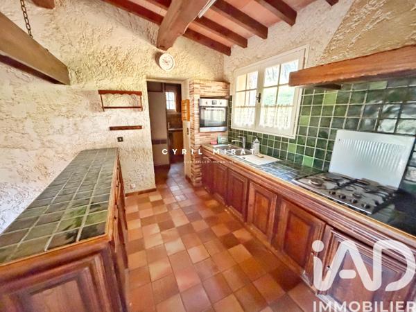 Maison à vendre 6 pièces 140 m² Sanary-sur-Mer