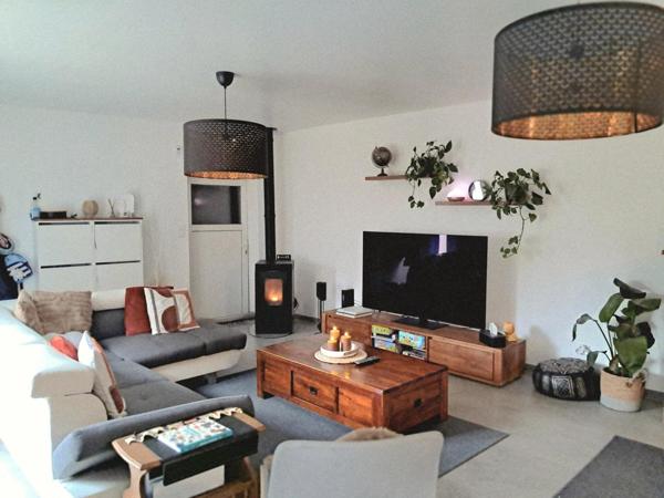 Plain pied récent avec garage et terrasse !